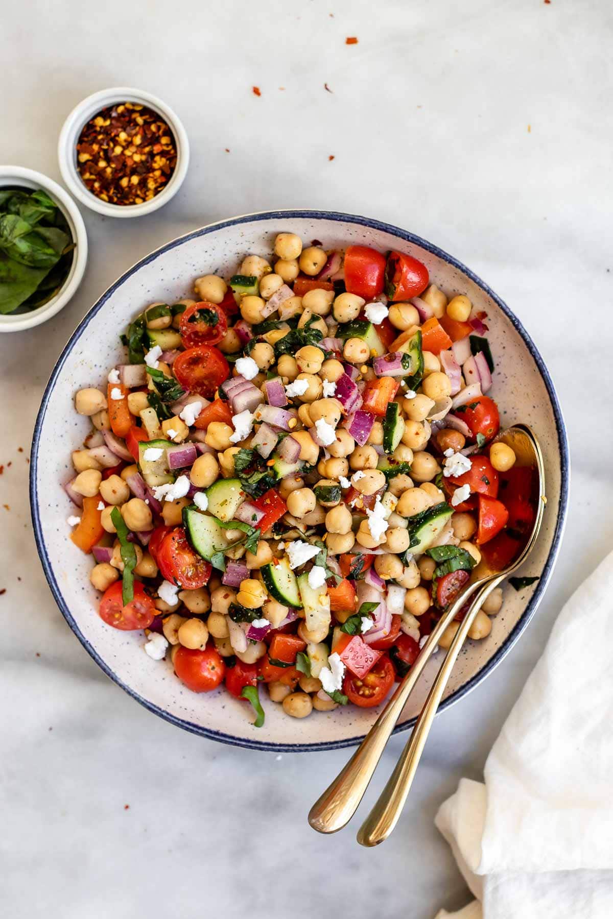Mediterranean Chickpea Salad (In 15 minutes!) | Eat With Clarity