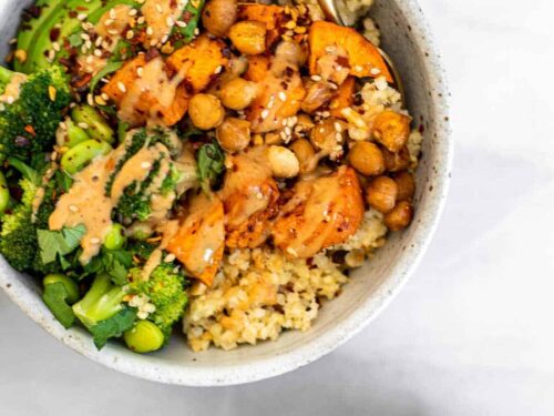 https://eatwithclarity.com/wp-content/uploads/2020/10/sweet-potato-bowls-500x375.jpg