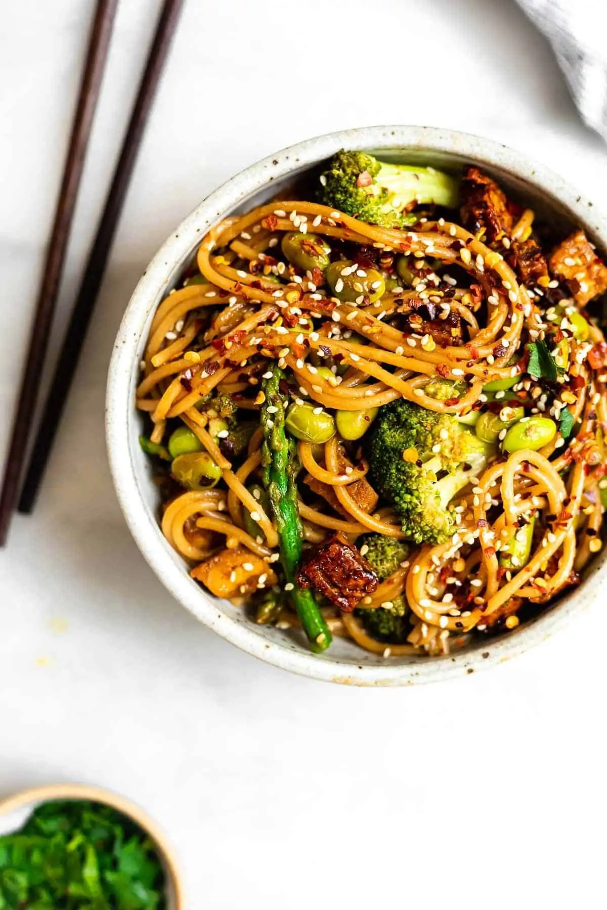 stir fry noodles with broccoli and tofu