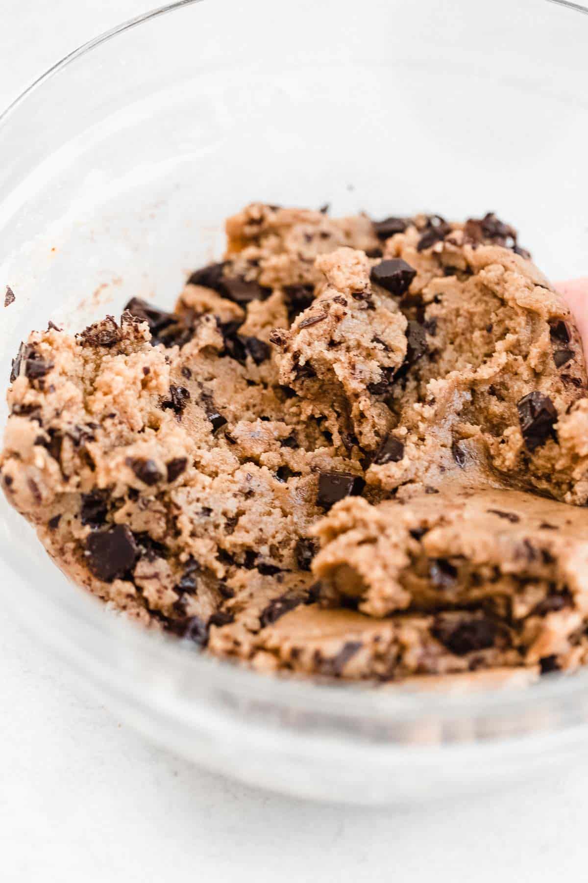 vegan cookie dough in a glass bowl