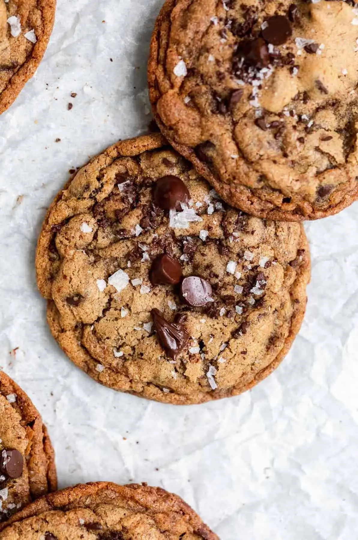 vegan chocolate chip cookies with sea salt on top