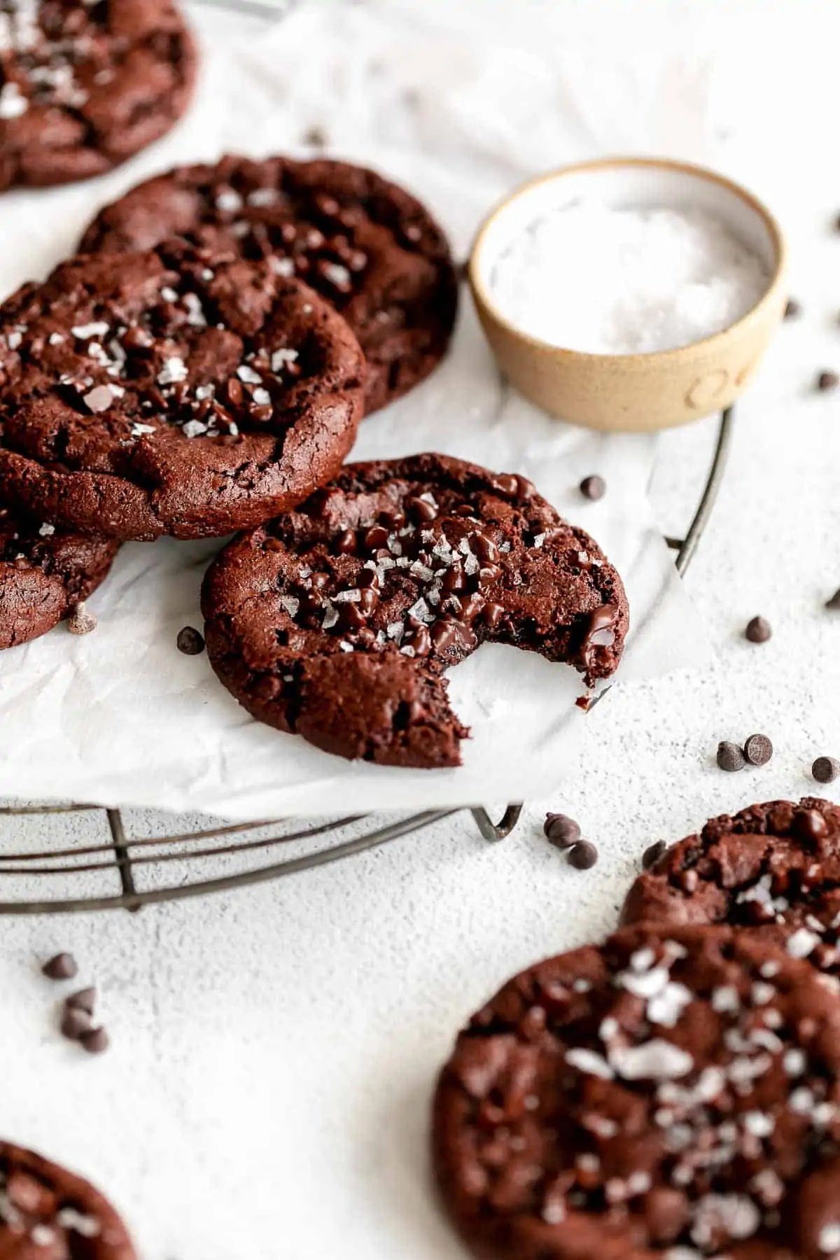 vegan chocolate cookies with sea salt on top