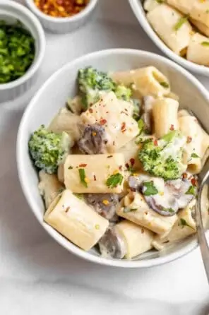 Vegan Mushroom Broccoli Pasta