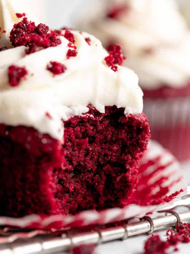 cropped-vegan-red-velvet-cupcakes-5.jpg