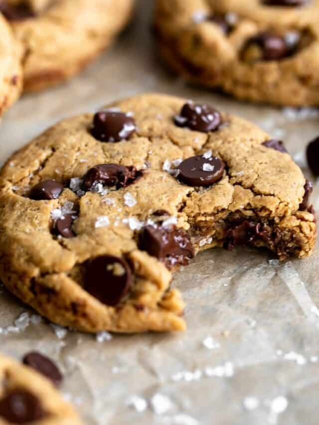 chocolate chip protein cookies