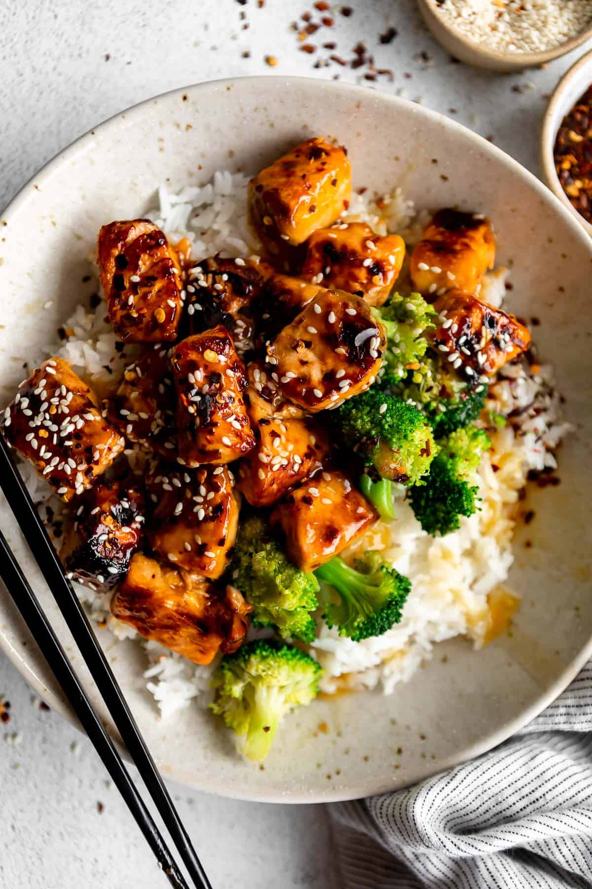 orange salmon bowls with broccoli and white rice