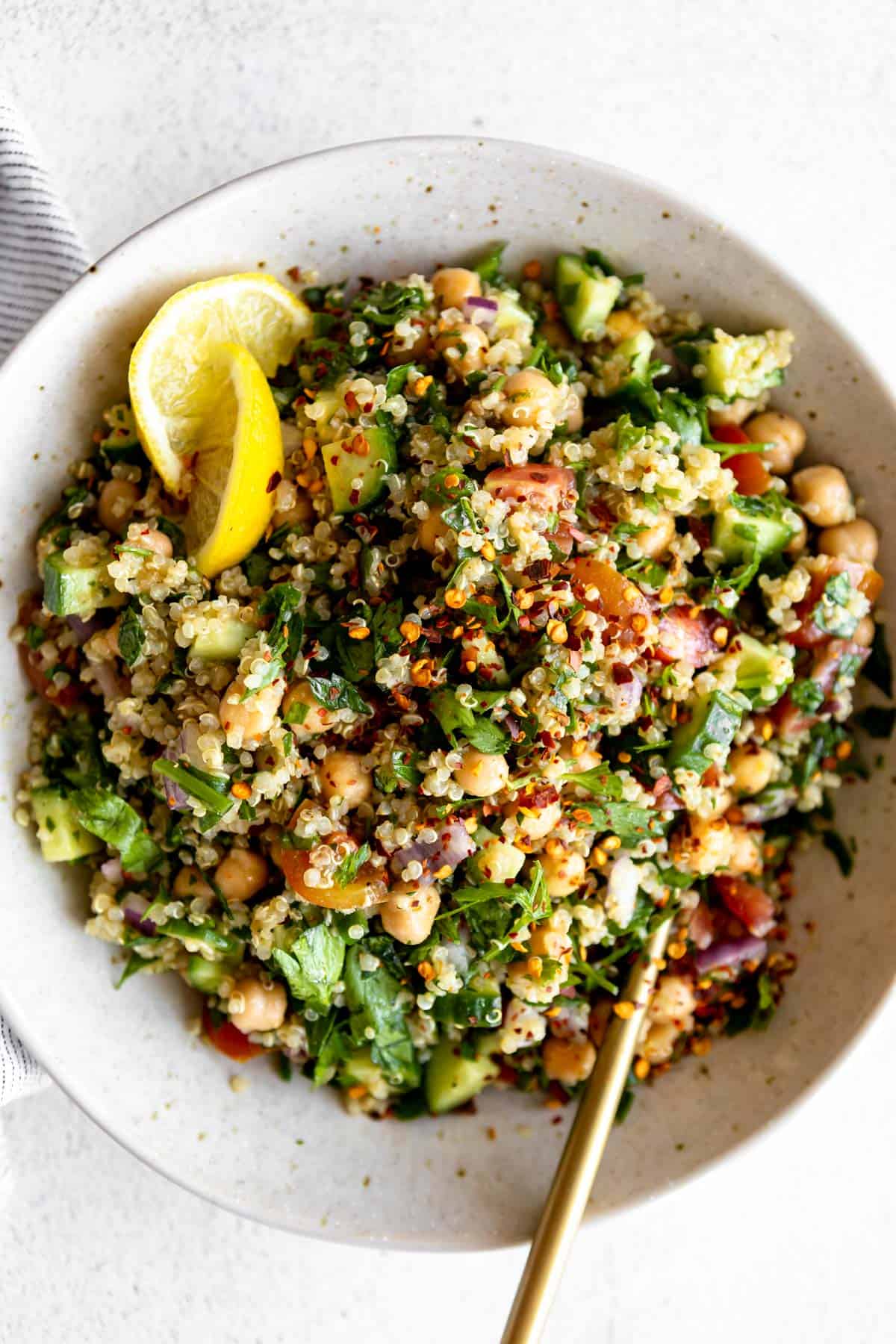 gluten free tabbouleh salad with chickpeas and lemon
