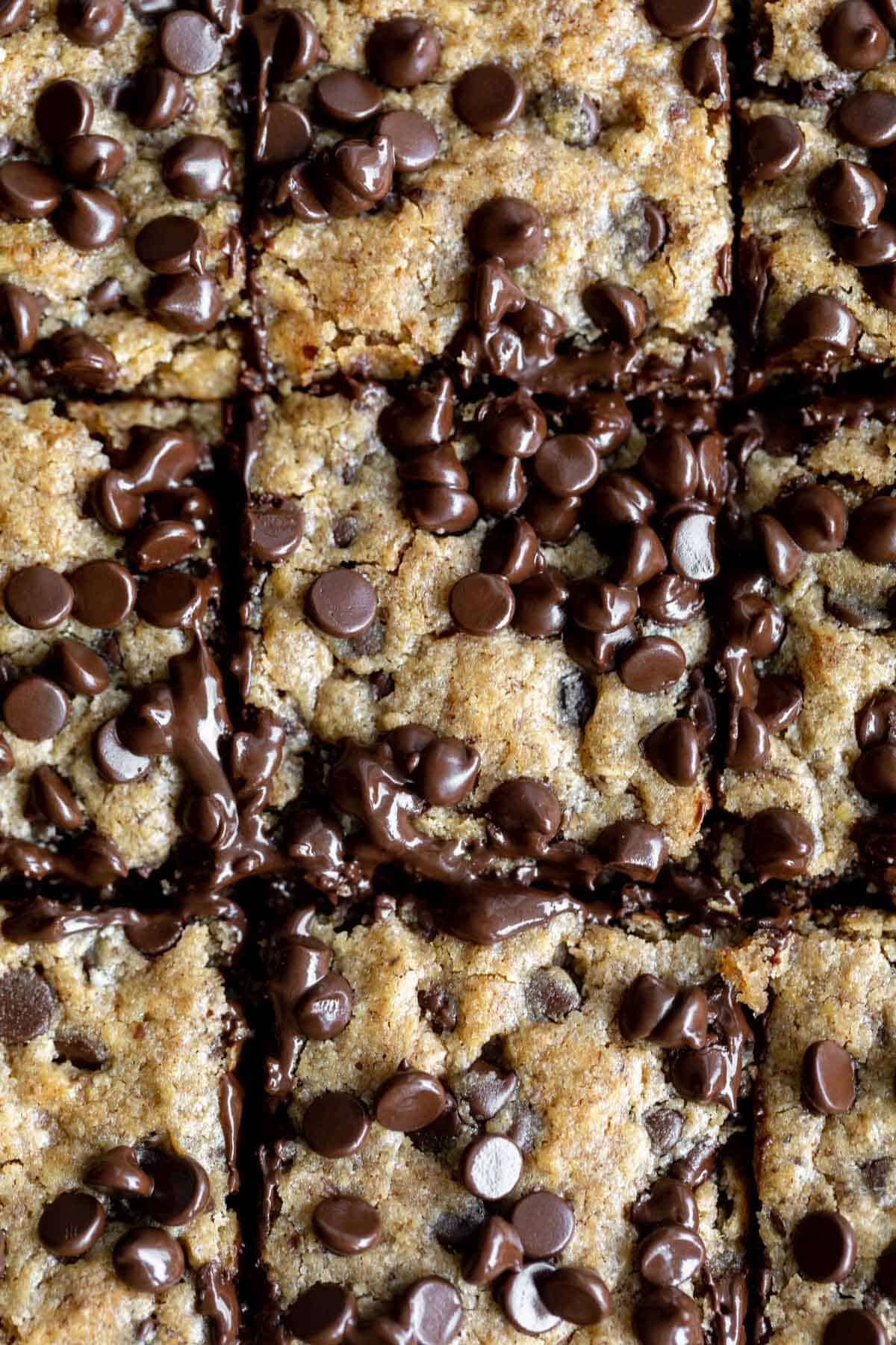 overhead shot of the vegan blondies with chocolate chips