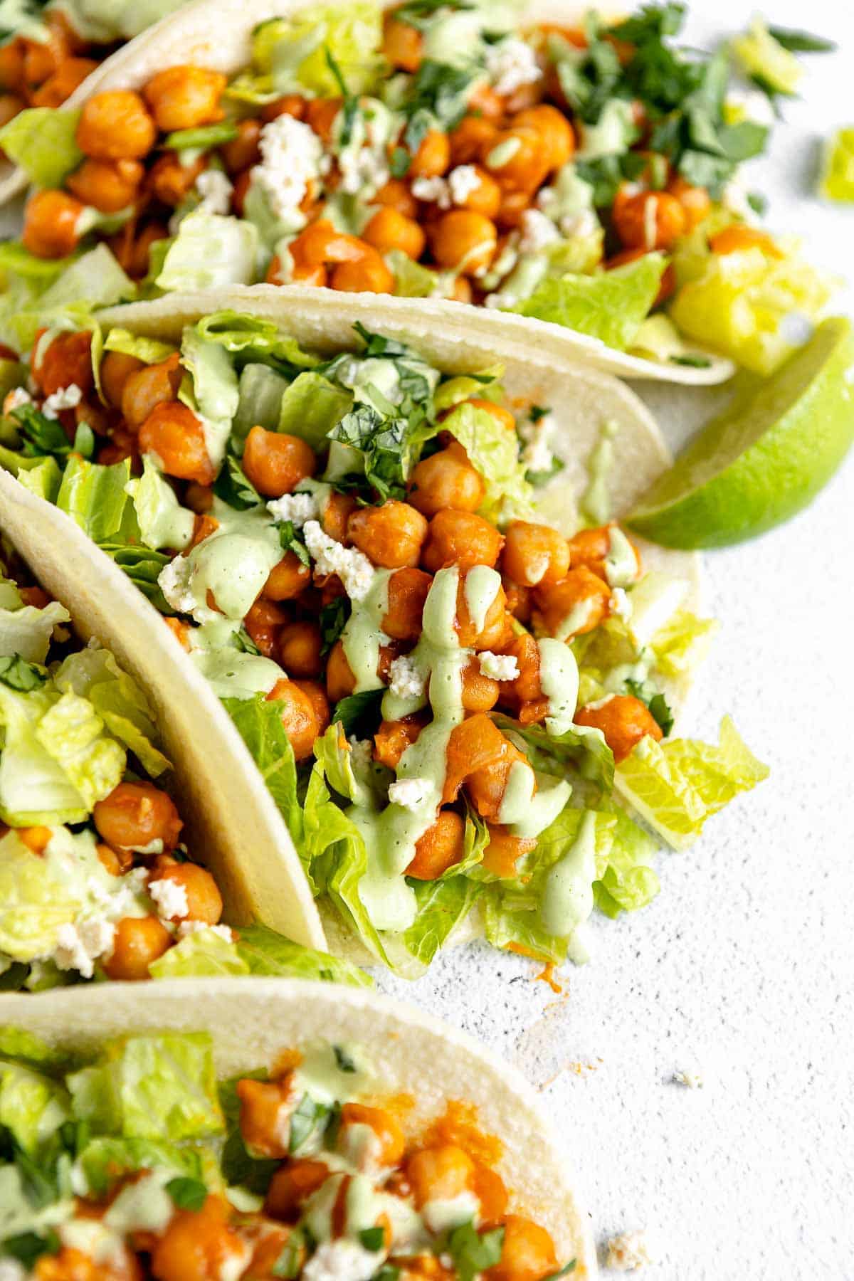LUTEAL PHASE RECIPE: CHICKPEA TACOS WITH AVOCADO SAUCE – Marea