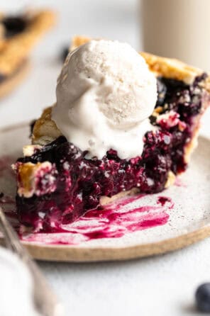 gluten-free-blueberry-pie